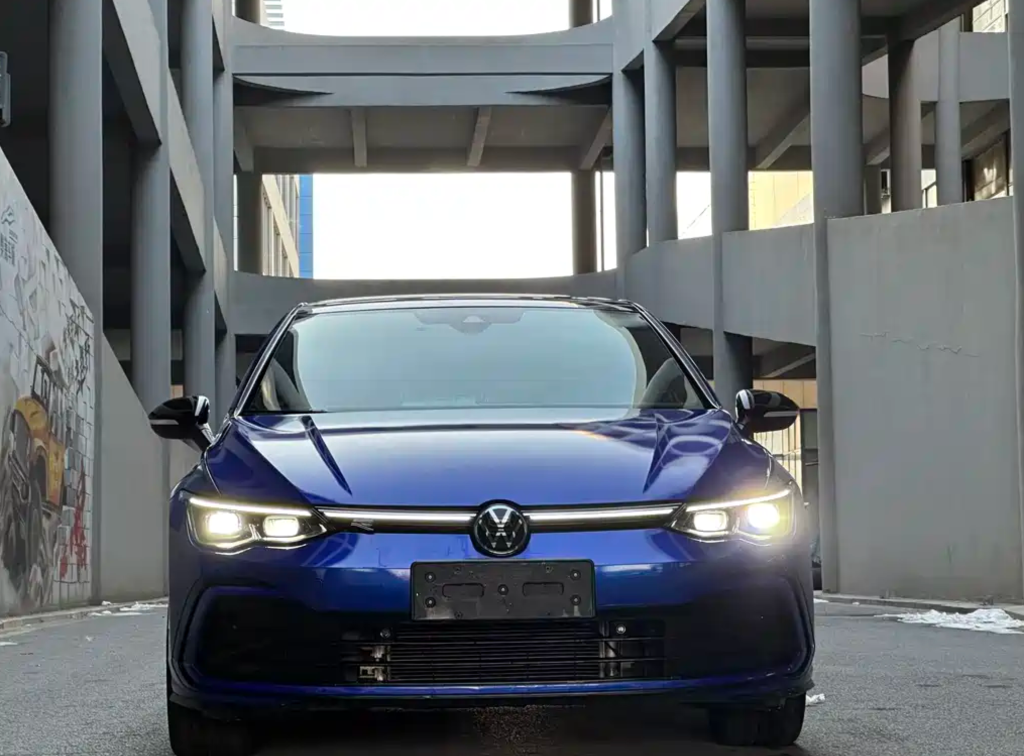 Volkswagen Golf 2021 - view 1